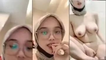 Baby Ica Jilbab Toge Agresif Minta Brutal poster