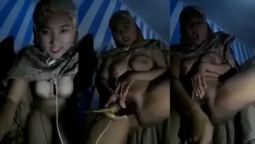 Bokep Jilbab Mukena Colok Memek Pakai Terong Kost poster