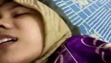 Kerudung Kuning Ngentot Kenikmatan poster