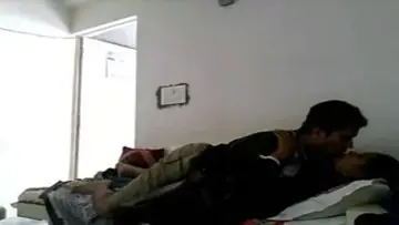 Tante Girang Cantik Streaming Ngentot Brutal Memek Basah Kuyup poster
